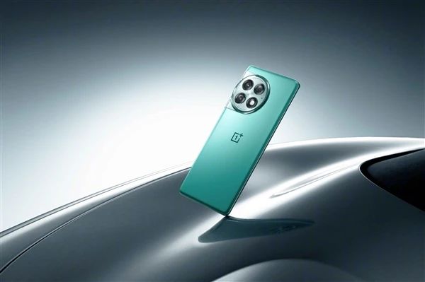 京東方供屏，一加Ace 2 Pro全球首發Q9+發光材料OLED屏