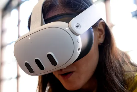 Meta發布新一代VR頭顯：處理器、屏幕升級，支持彩色透視和手部追蹤