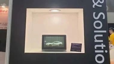 住友化學子公司開發出玻璃型透明LED顯示器，有望為Micro LED帶來新動能
