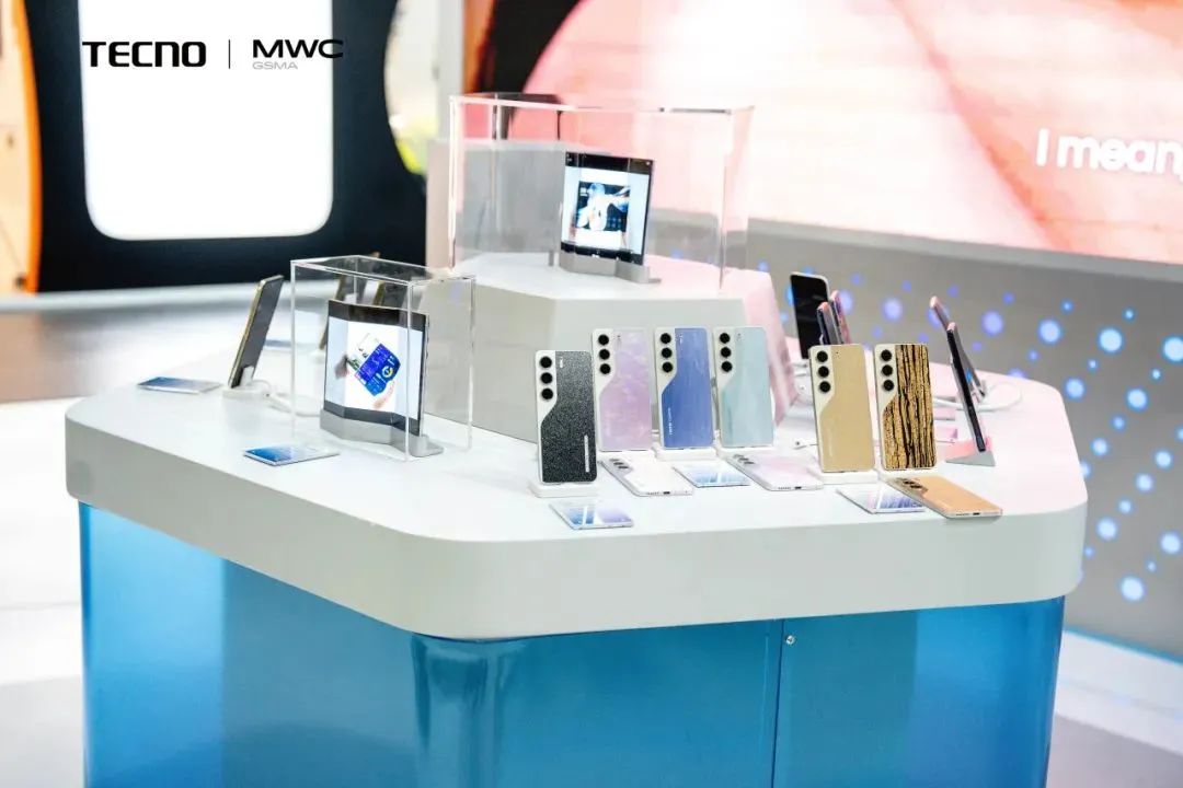 MWC 2025 | 天馬供屏，傳音TECNO首款三折疊產(chǎn)品PHANTOM ULTIMATE 2概念機亮相
