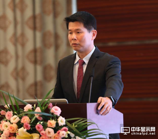 和輝光電鄒忠哲：面板制造商要分發(fā)揮帶動(dòng)AMOLED價(jià)值鏈提升的角色